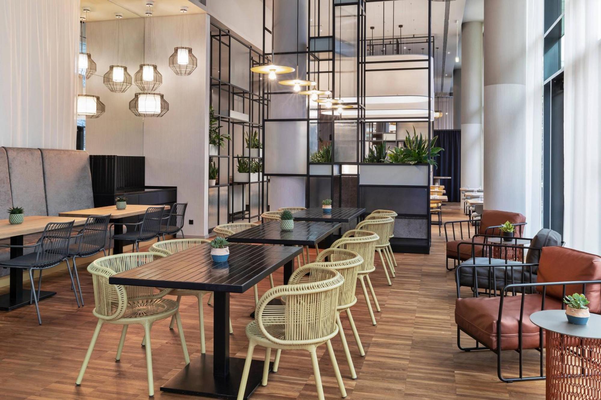 Courtyard By Marriott Vienna Prater/Messe Hotel Bagian luar foto