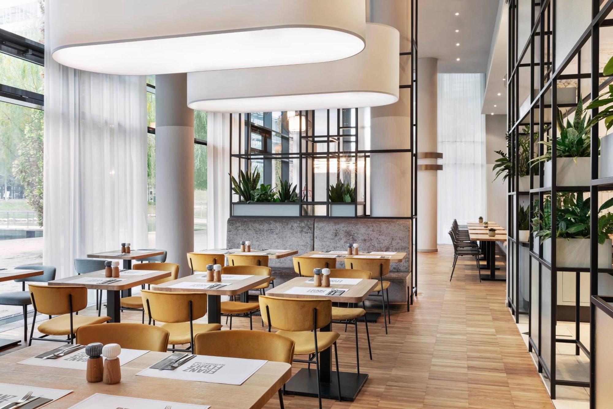 Courtyard By Marriott Vienna Prater/Messe Hotel Bagian luar foto