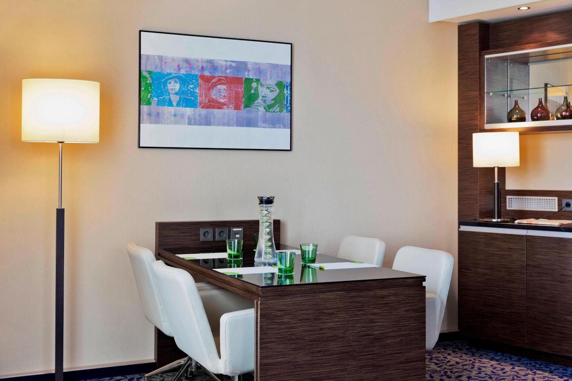 Courtyard By Marriott Vienna Prater/Messe Hotel Bagian luar foto